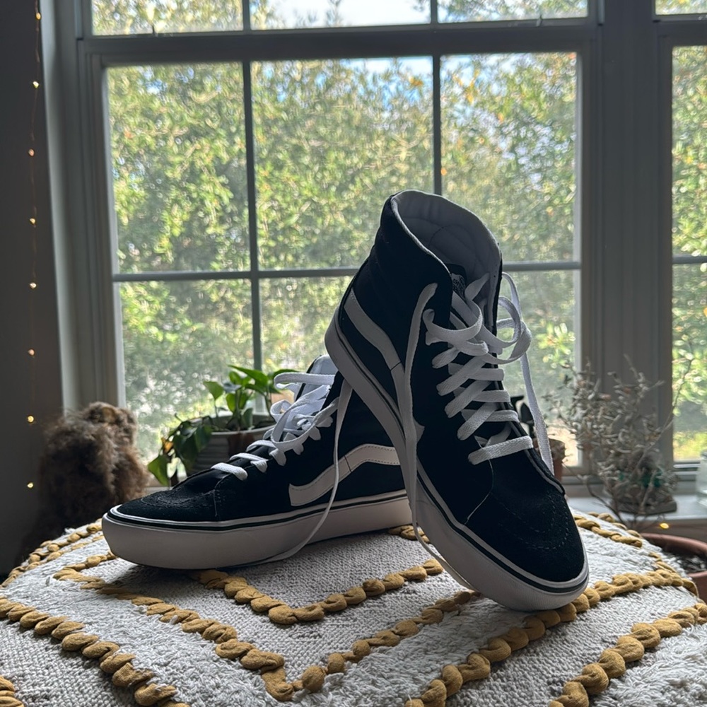 Like new lightly worn, Vans high tops